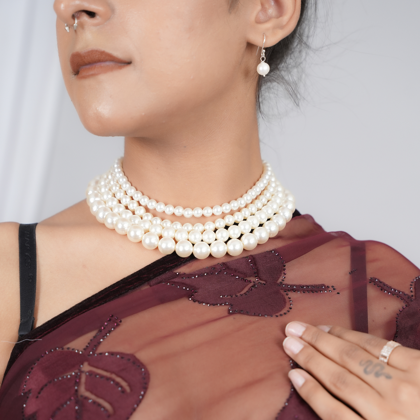 Luminosa Pearl Choker