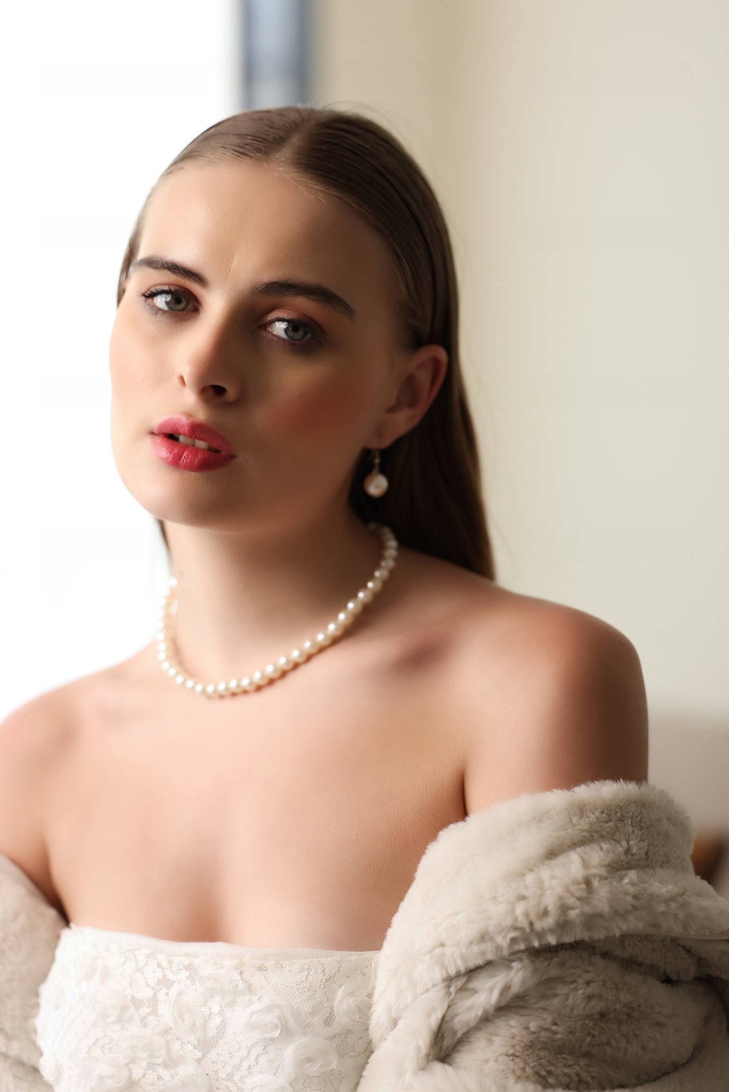 Single Line Pearl Choker