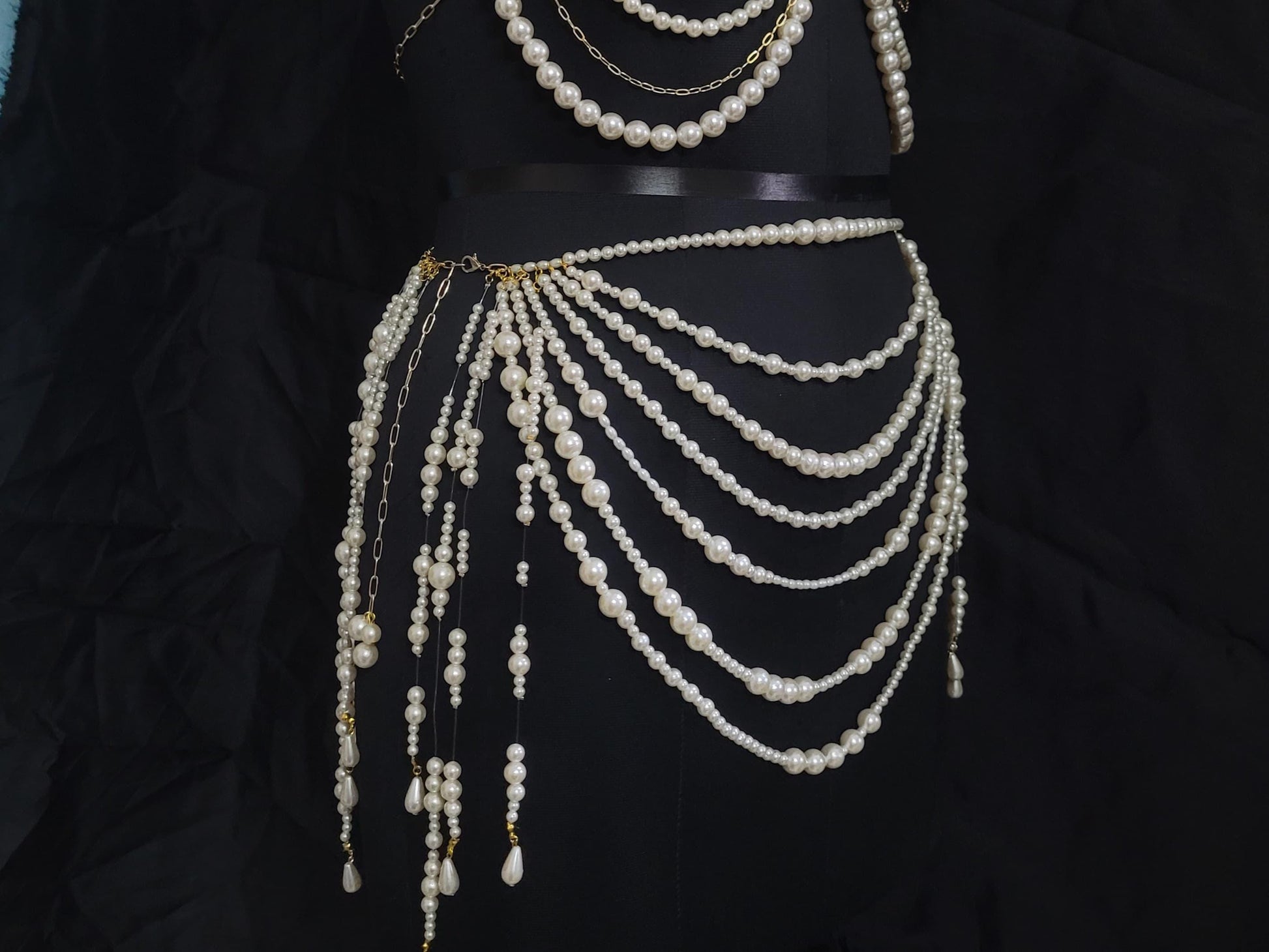 Handmade Pearl Body Chain Set – Festival Pearl Bra & Waist Chain Skirt Jewelry – Boho Statement Lingerie Harness for Rave, Carnival Outfit