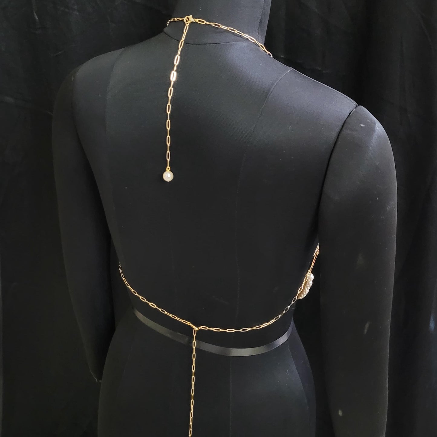 Handmade Pearl Body Chain Set – Festival Pearl Bra & Waist Chain Skirt Jewelry – Boho Statement Lingerie Harness for Rave, Carnival Outfit