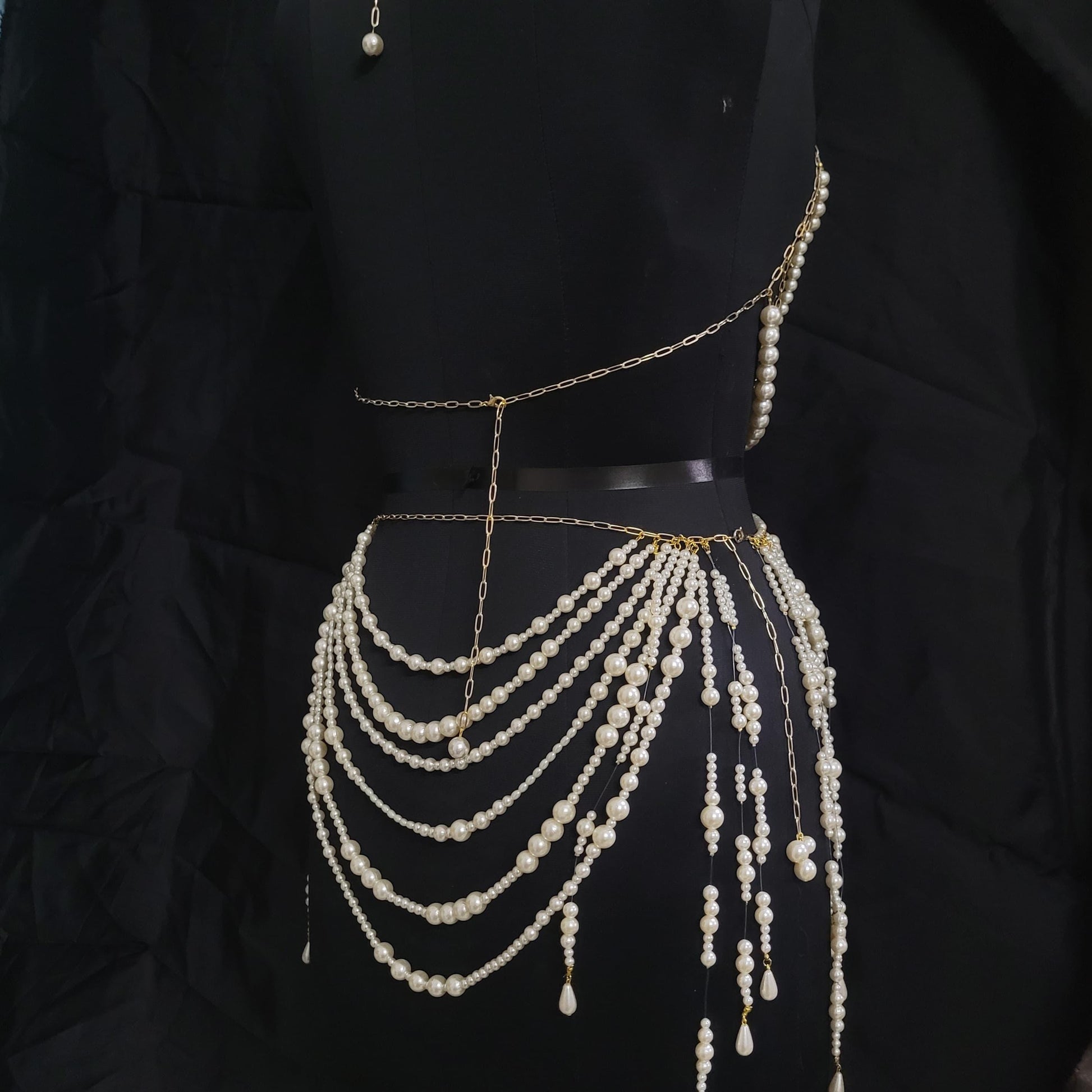 Handmade Pearl Body Chain Set – Festival Pearl Bra & Waist Chain Skirt Jewelry – Boho Statement Lingerie Harness for Rave, Carnival Outfit