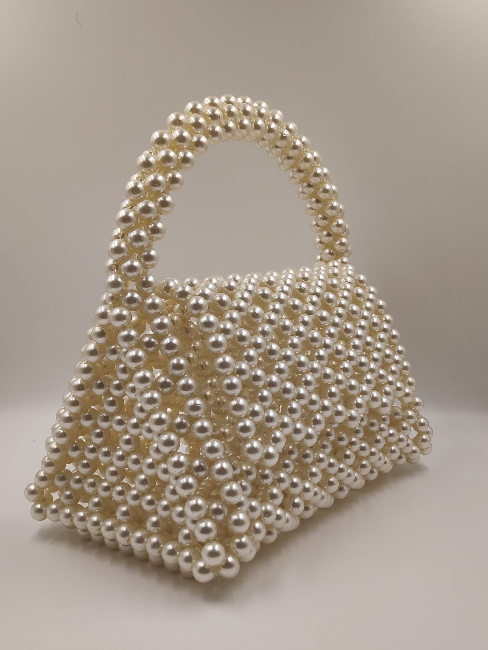 Pearl Beaded Triangle Bag, Faux Pearl Handbag for Women, Pearl Evening Bag, Handmade Pearl Bridal purse for her, Bridal Clutch Handbag