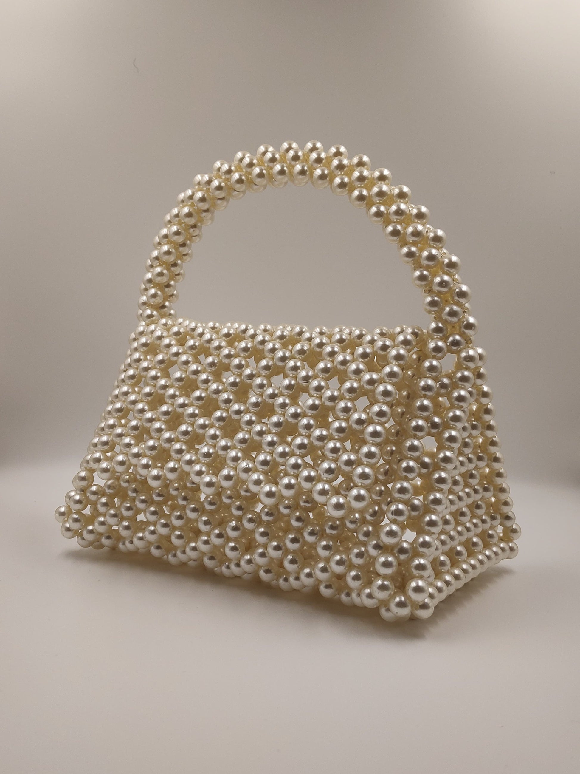 Pearl Beaded Triangle Bag, Faux Pearl Handbag for Women, Pearl Evening Bag, Handmade Pearl Bridal purse for her, Bridal Clutch Handbag